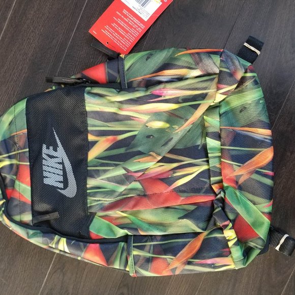NIKE brand new back pack with cool design grass - Picture 3 of 3